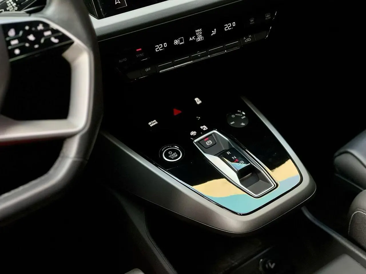 Audi 2023 Q5 e-tron 40 Shining Royal Suit Automatic Gear 6