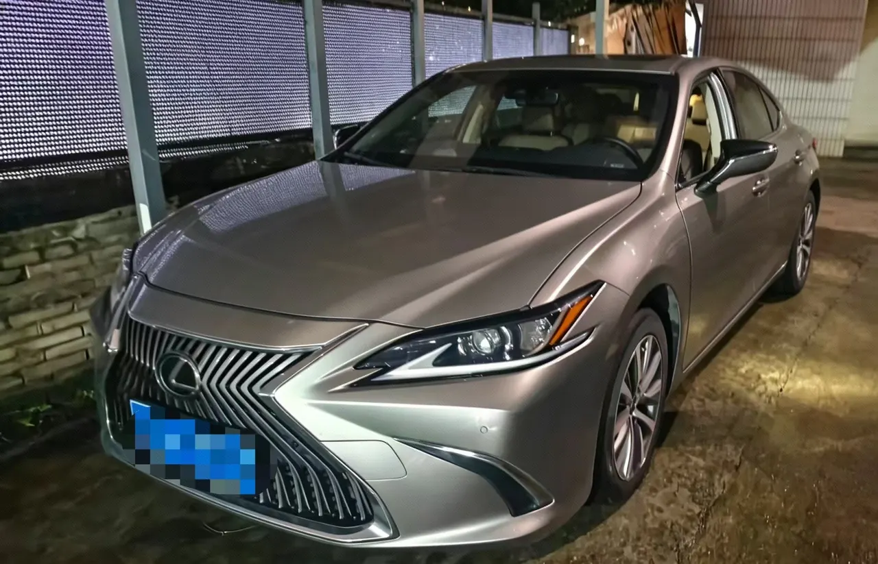 Open image lightbox: Lexus ES (Imported) 2020 ES200 2.0 Stepless Premium Edition Automatic Gear
