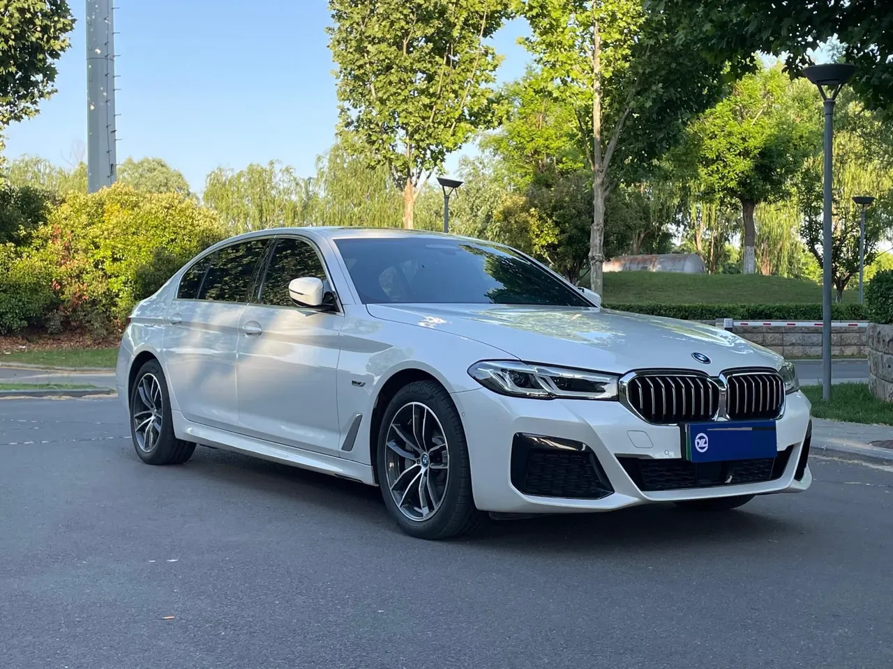 BMW 5 New Energy 2022 535Le 2.0T Pioneer Edition M Sports Suit (Change 3) Automatic Gear 3