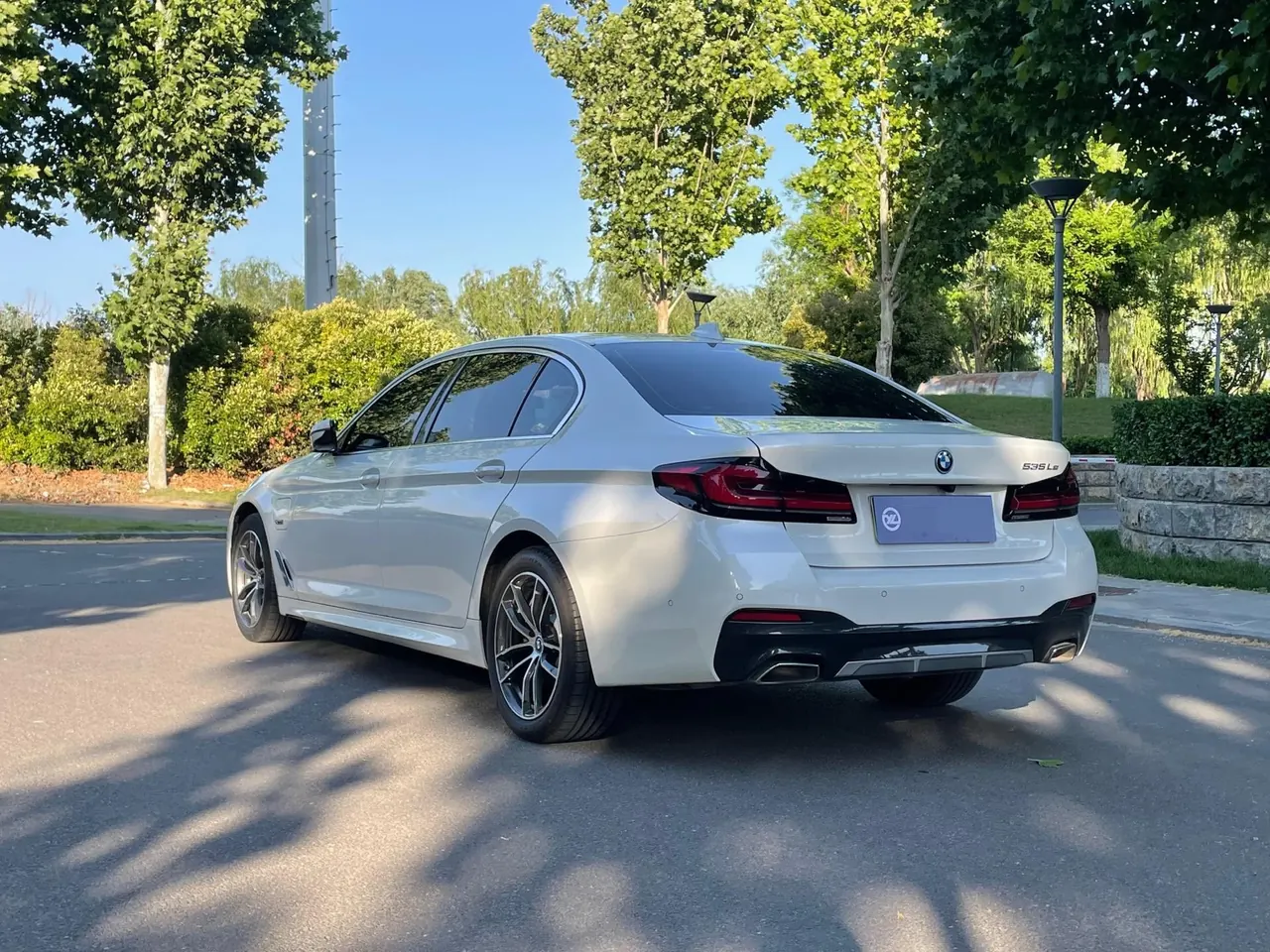 BMW 5 New Energy 2022 535Le 2.0T Pioneer Edition M Sports Suit (Change 3) Automatic Gear 7