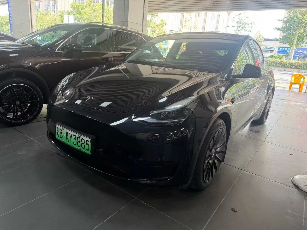 Open image lightbox: Tesla 2022 Model Y rear-wheel drive version automatic transmission