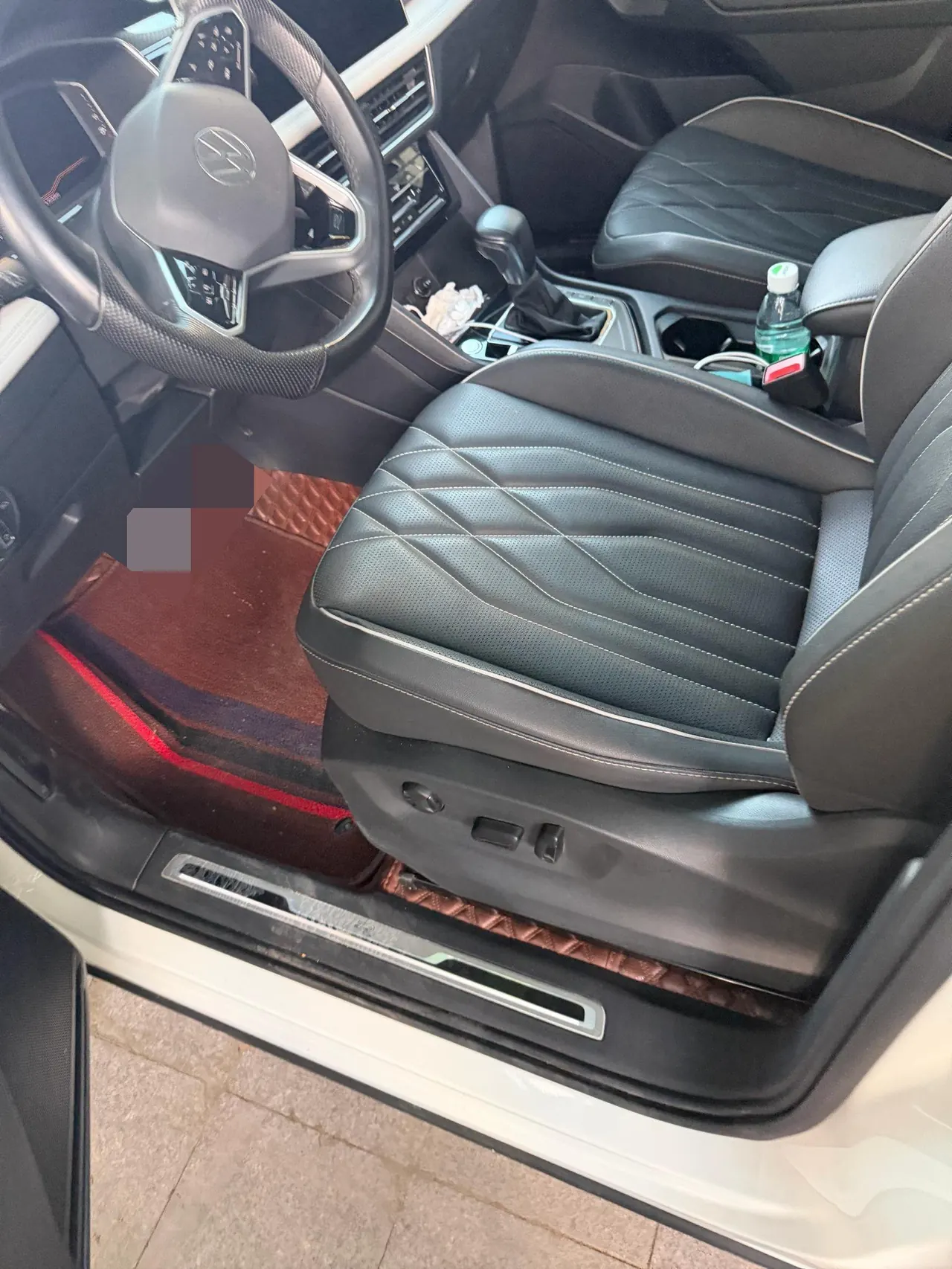 Volkswagen 2022 Tiguan L R-Line 2.0TSI 330TSI Two-Drive R-Line Overdrive Automatic Gear 3