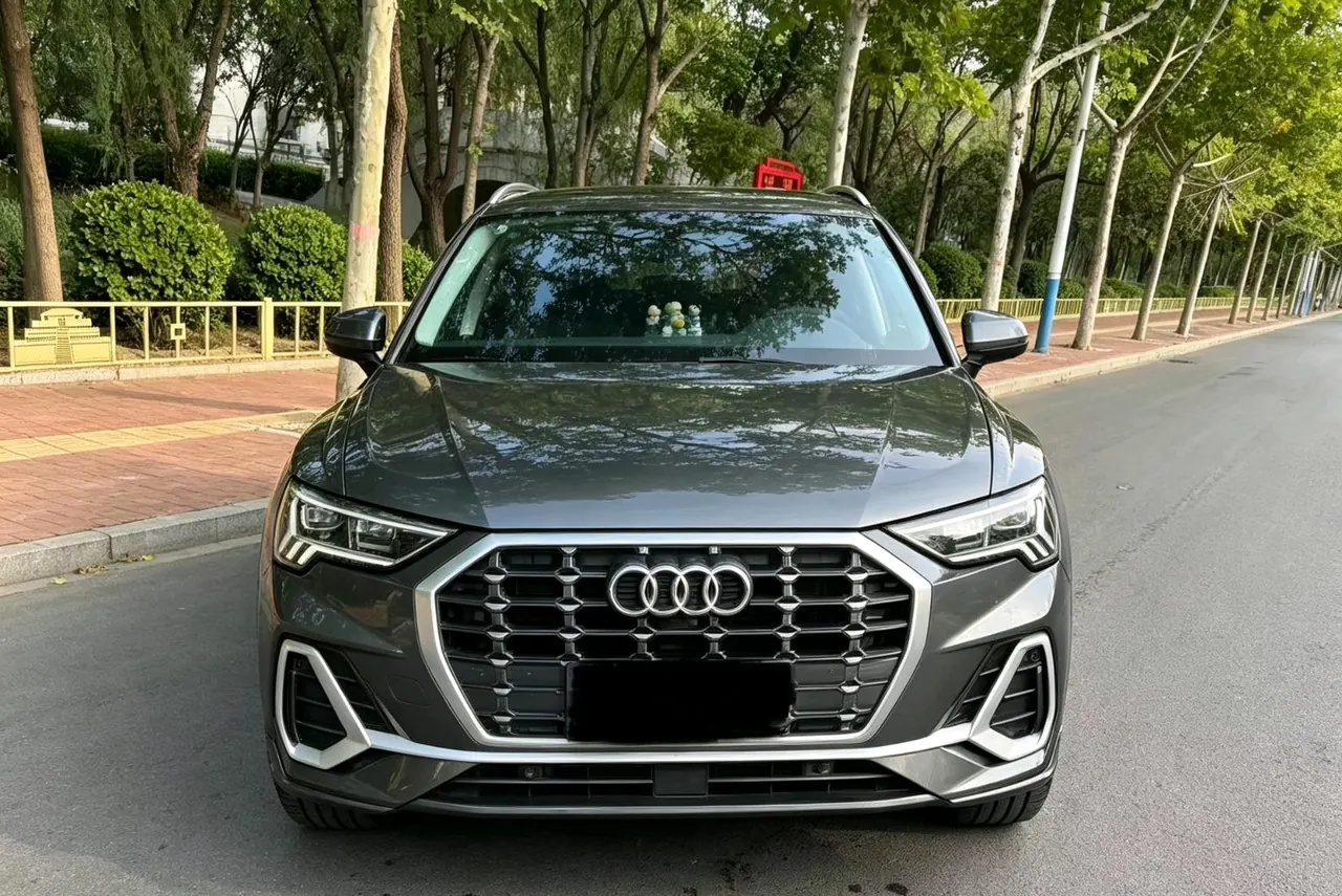 Audi 2023 Q3 1.4TFSI 35TFSI Aggressive Dynamic Automatic 3