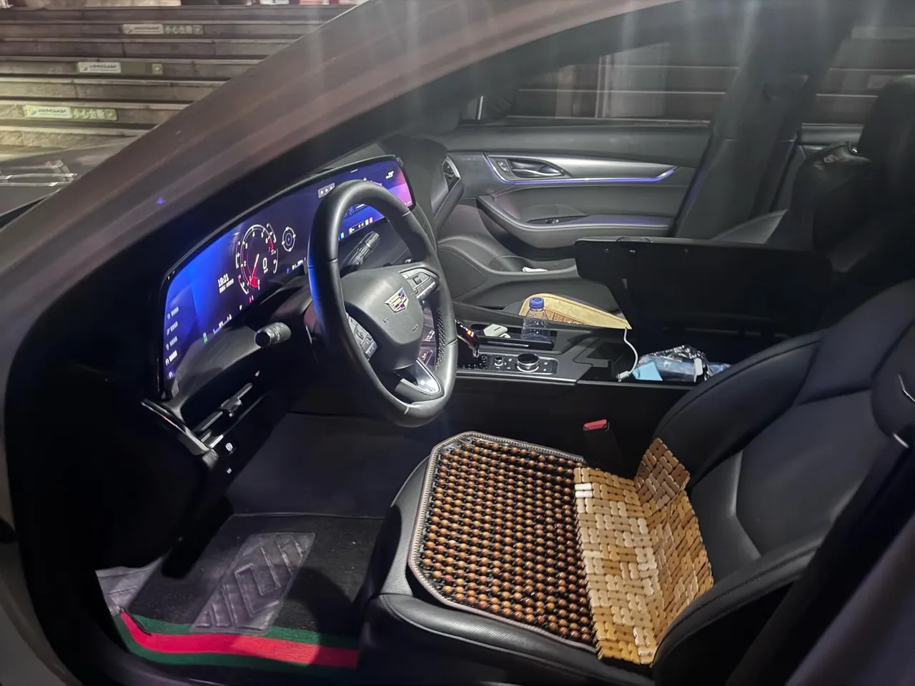 Cadillac 2023 CT5 2.0T 28T Luxury (Standard Edition) Automatic Gear 2