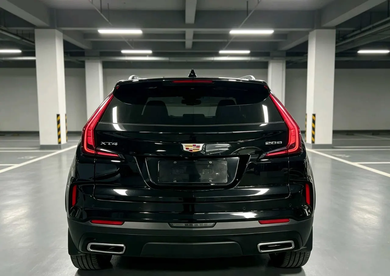 Cadillac 2025 XT4 48V 2.0T 28T Two-Drive Luxury Automatic Gear 5