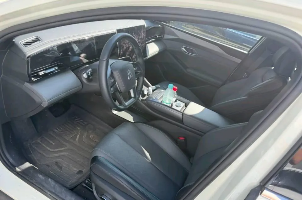 BYD 2025 Qin L EV 545KM cloud chariot type automatic gear 2