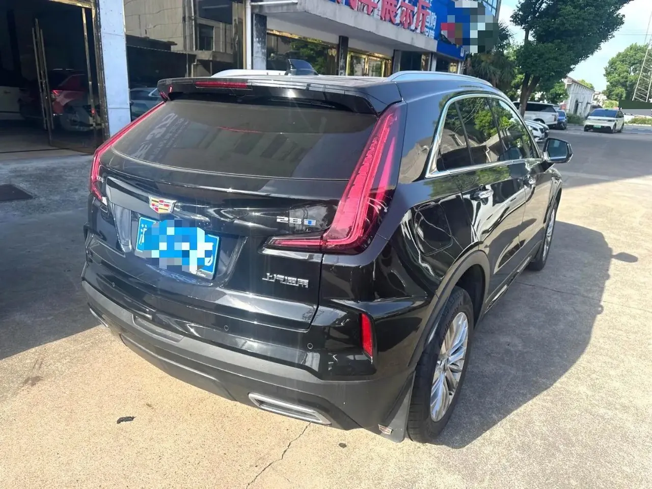 Cadillac 2024 XT4 48V 2.0T 28T Two-Drive Luxury Automatic Gear 5