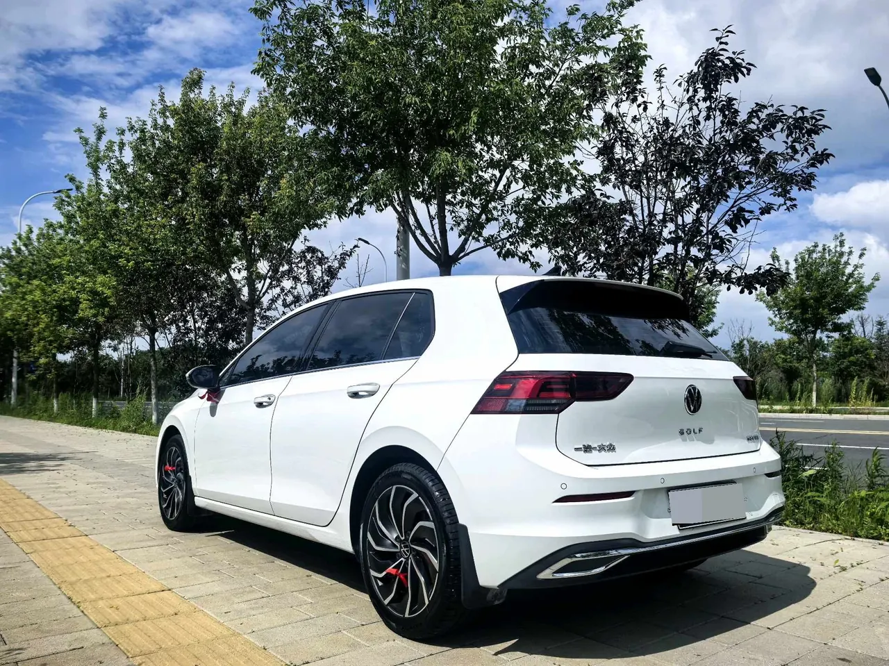 Volkswagen 2021 Golf 8 PRO 1.4TSI 280TSI Automatic 3