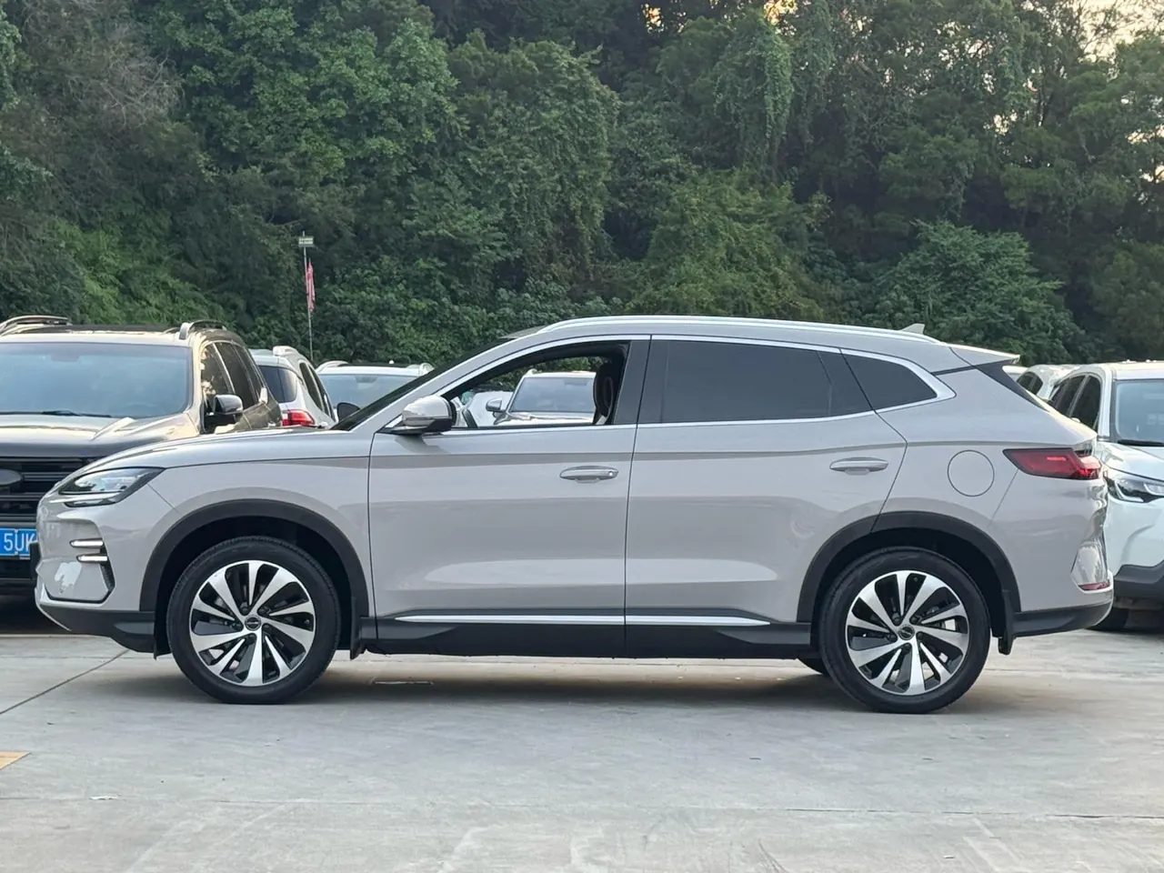 BYD Song PLUS New Energy 2025 Song PLUS EV 520km Luxury Automatic Gear 3