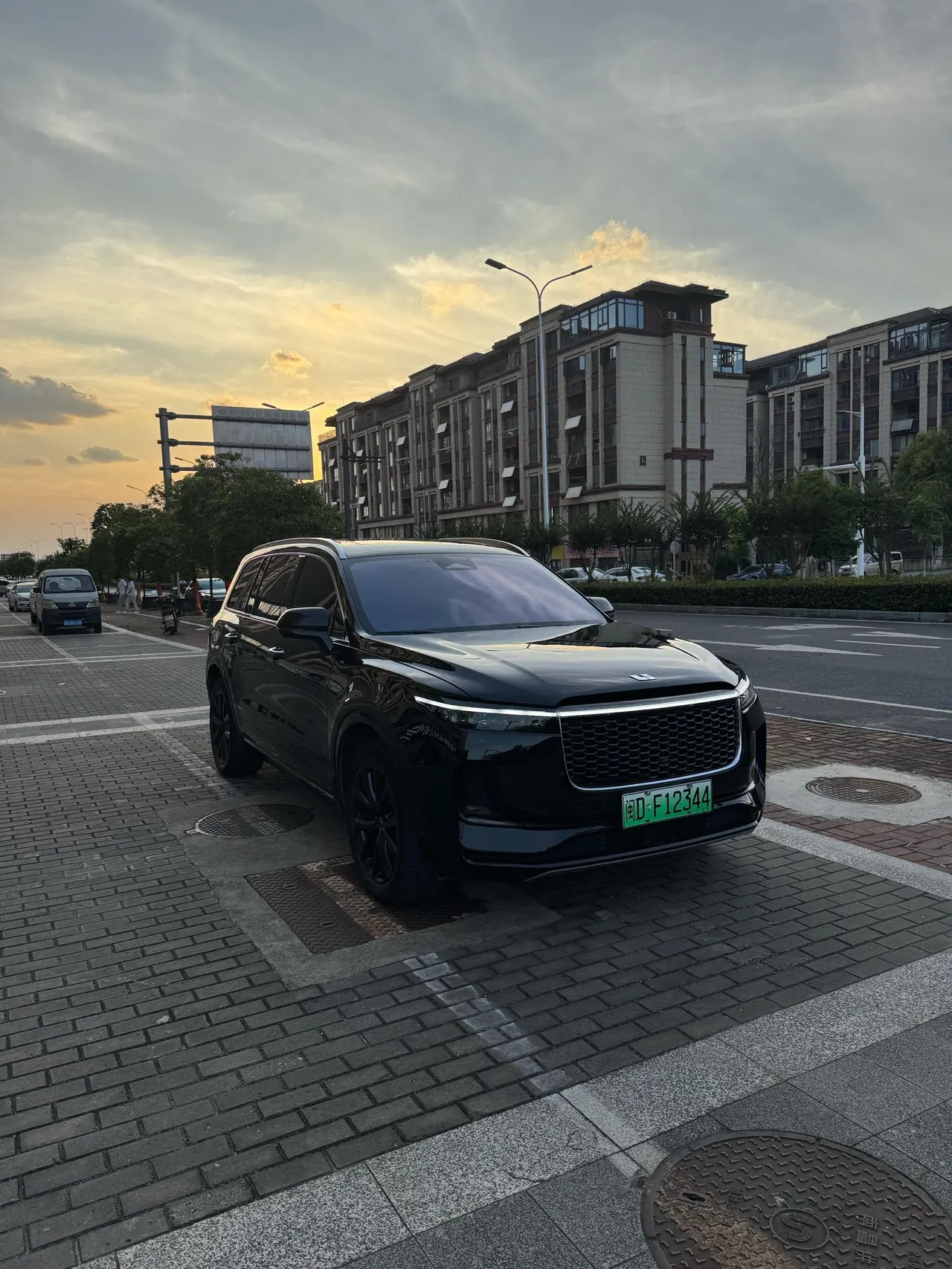 Li 2021 ONE 1.2T extended range 6-seat automatic gear 5