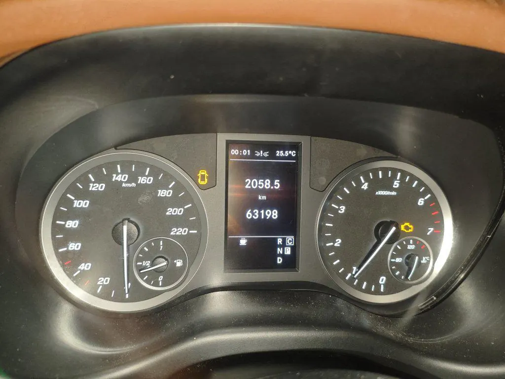 Mercedes Benz 2021 Vito 2.0T Business Edition 7-seat Automatic Gear 9