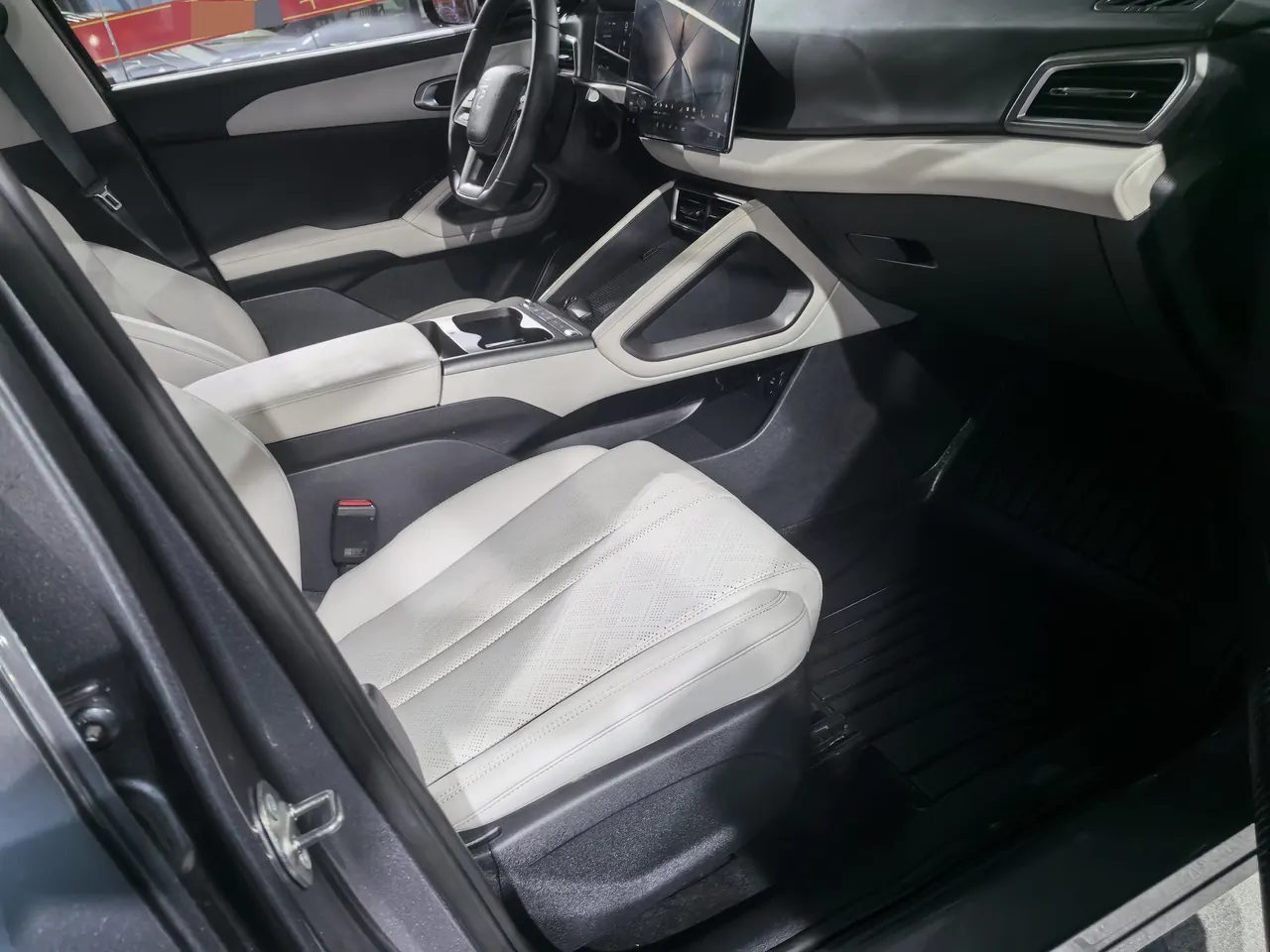 BYD 2025 Yuan UP Smart Driving 401KM Vital Automatic Gear 6