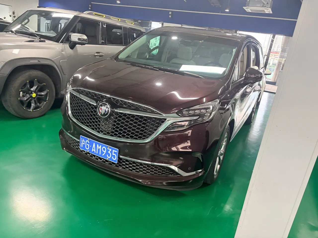 打开图片灯箱：Buick 2021 GL8 Avenir 2.0T Seven-seat Pro-Li Edition Automatic Gear