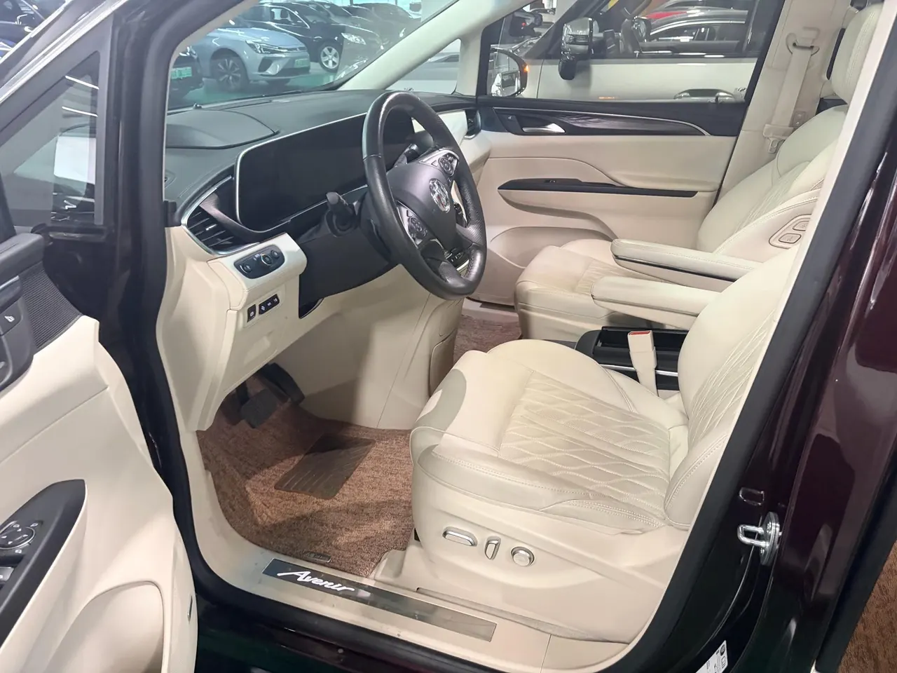 Buick 2021 GL8 Avenir 2.0T Seven-seat Pro-Li Edition Automatic Gear 2