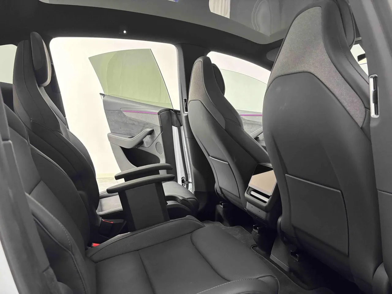Tesla 2025 Model Y L Long Endurance All-Wheel Drive Automatic Transmission 6