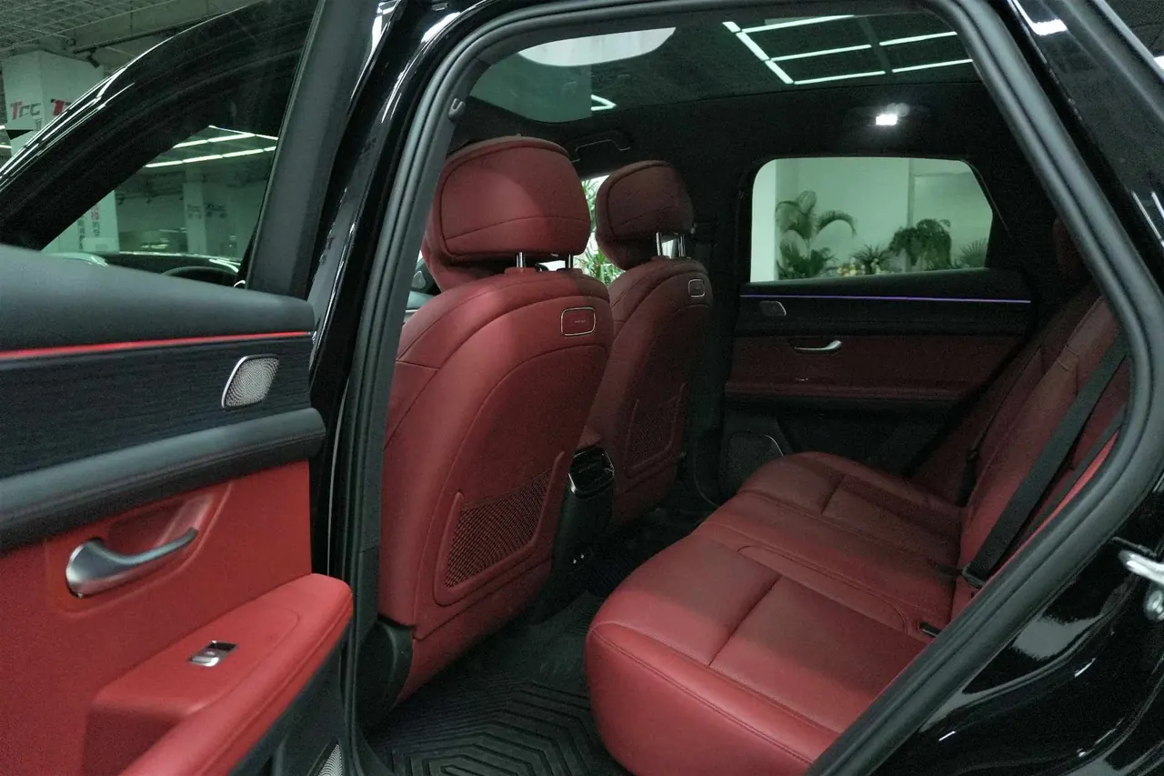 AITO 2025 AITO M5 extended-range Ultra rear-drive automatic gear 3