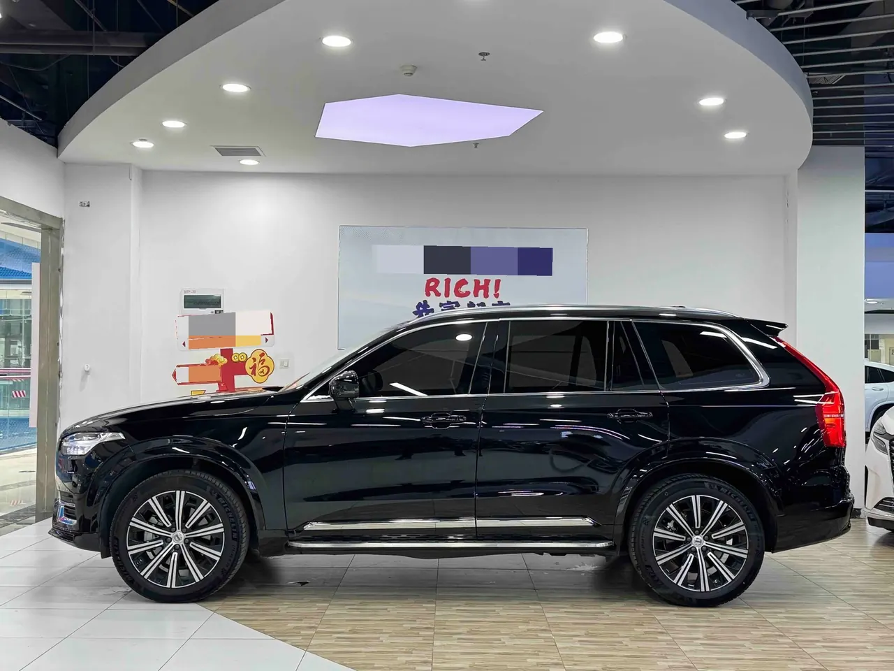Volvo XC90 (Imported) 2024 XC90 48V 2.0T B5 Zhixing Deluxe Edition 7-seat Automatic Gear 8