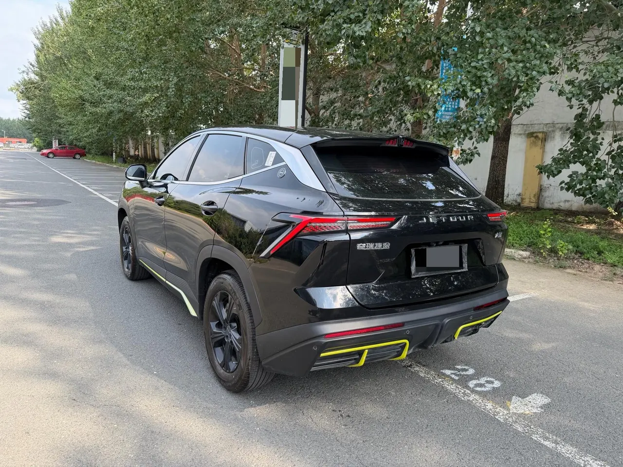 Jetour 2025 Dasheng 1.5T Exceed Edition Automatic Gear 8