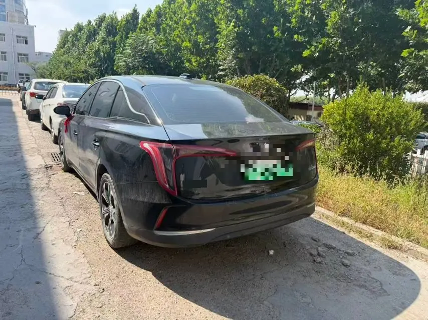 HongQi 2021 E-QM5 charging T3 version automatic gear 5