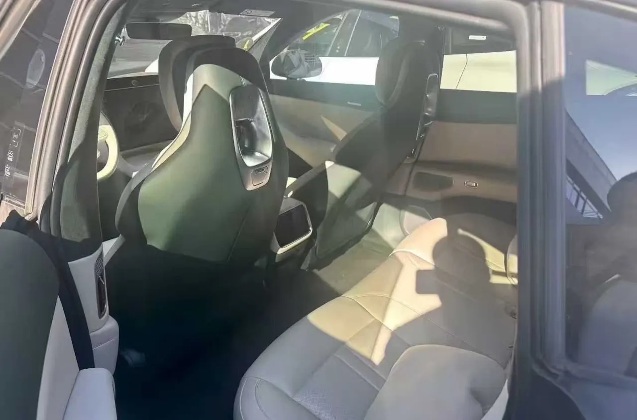 MI 2025 YU7 Long Endurance Rear Drive Automatic Gear 5