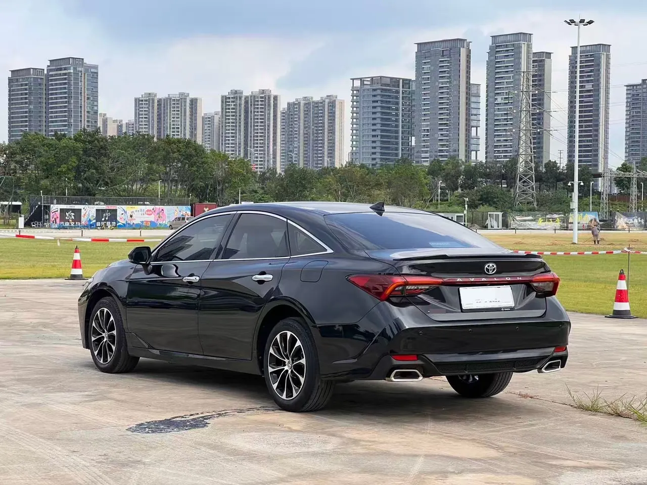 Toyota 2022 Asian Dragon 2.5 Deluxe Edition Automatic 4