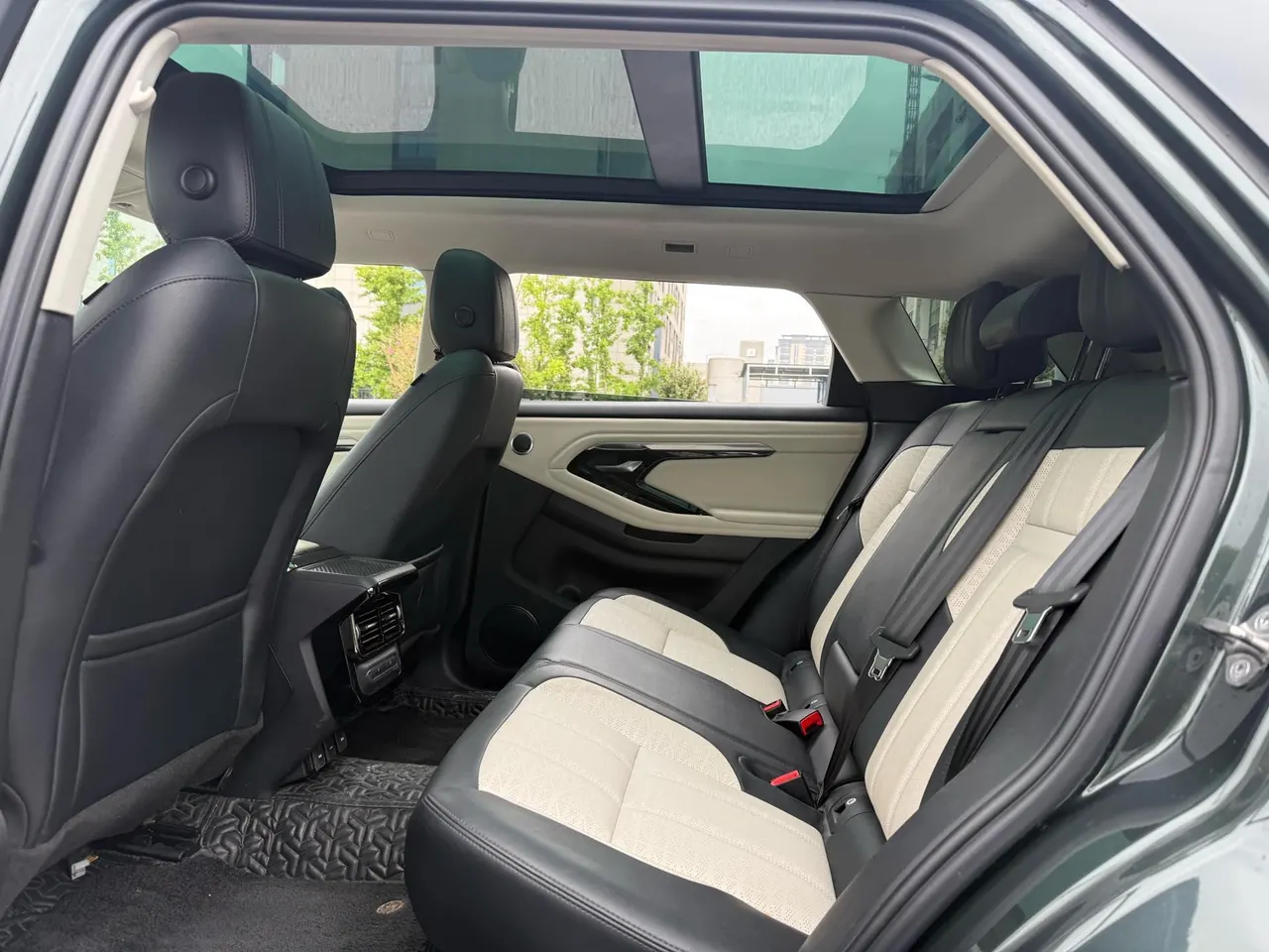 Land Rover 2022 Range Rover Aurora L 48V 2.0T 249PS R-Dynamic Deluxe Automatic Gear 3