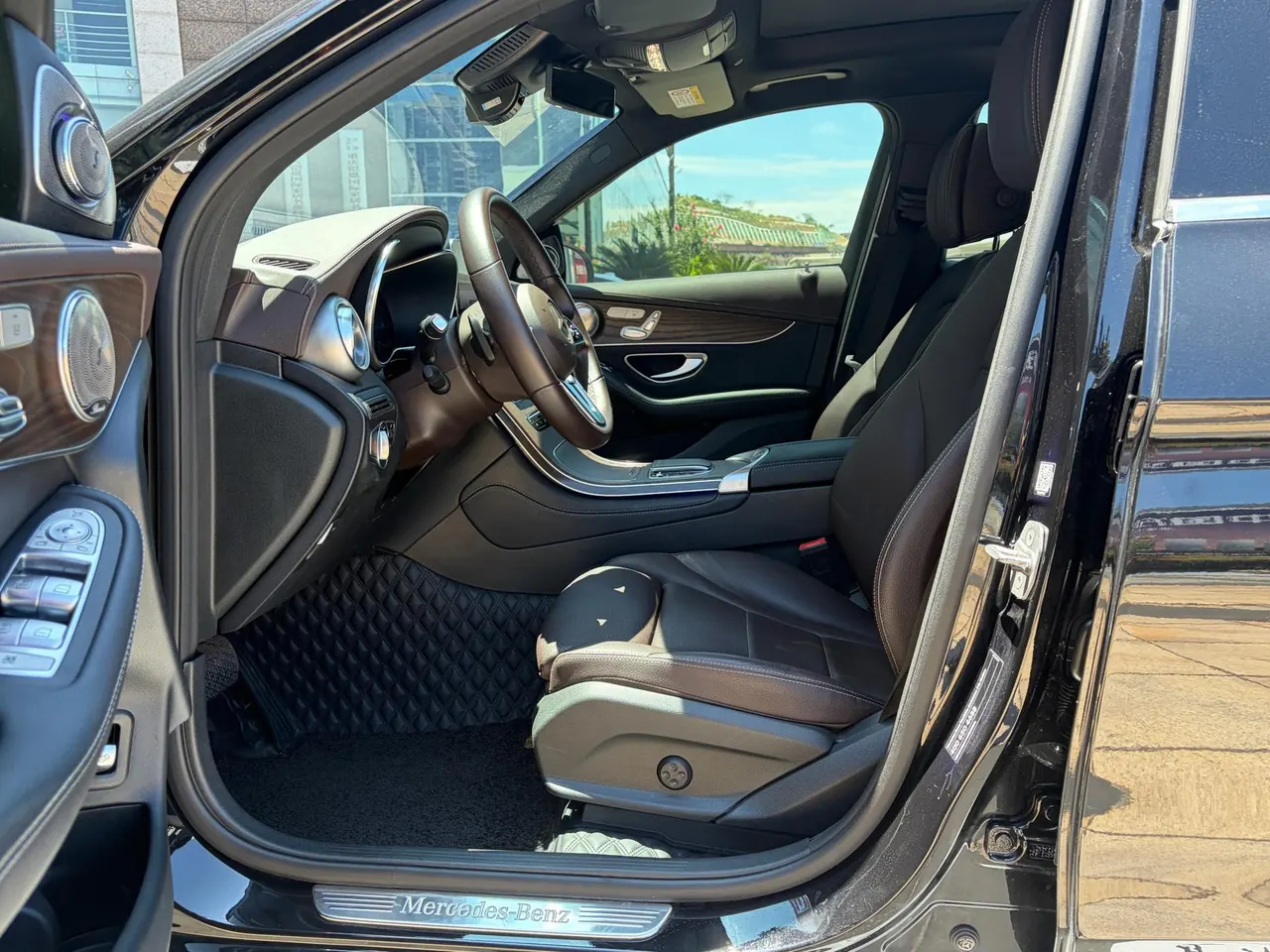 Mercedes Benz 2022 GLC 300 L 4MATIC 2.0T Dynamic (Modified) Automatic Gear 4