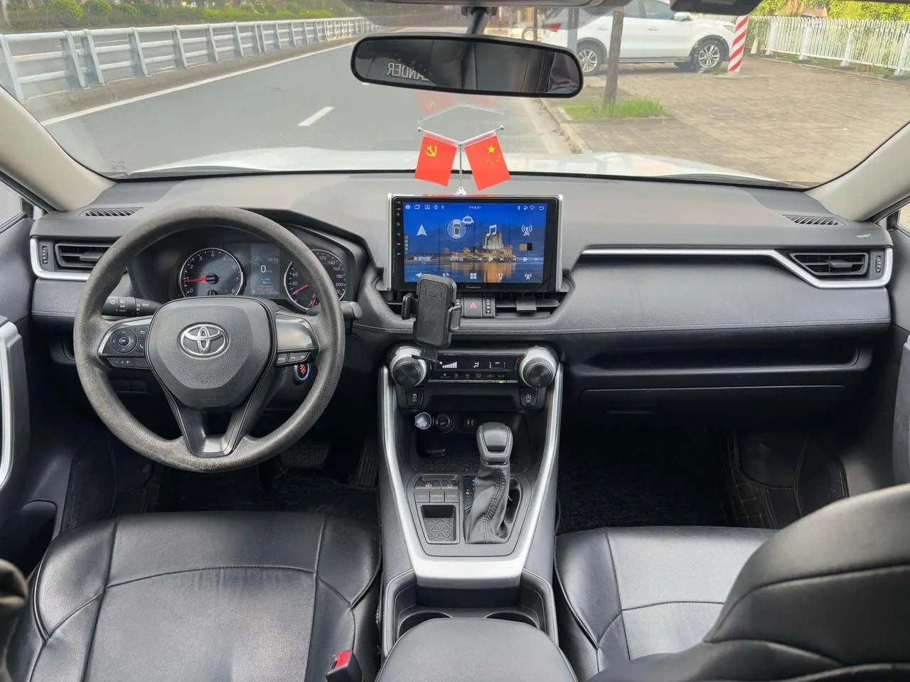 Toyota 2020 Wilanda 2.0 Stepless Two-Drive Leading Edition Automatic Gear 5
