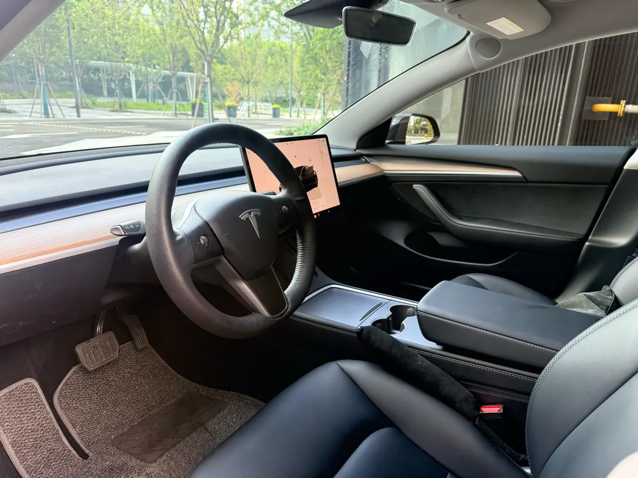 Tesla 2022 Model 3 rear-wheel drive version of automatic transmission 4