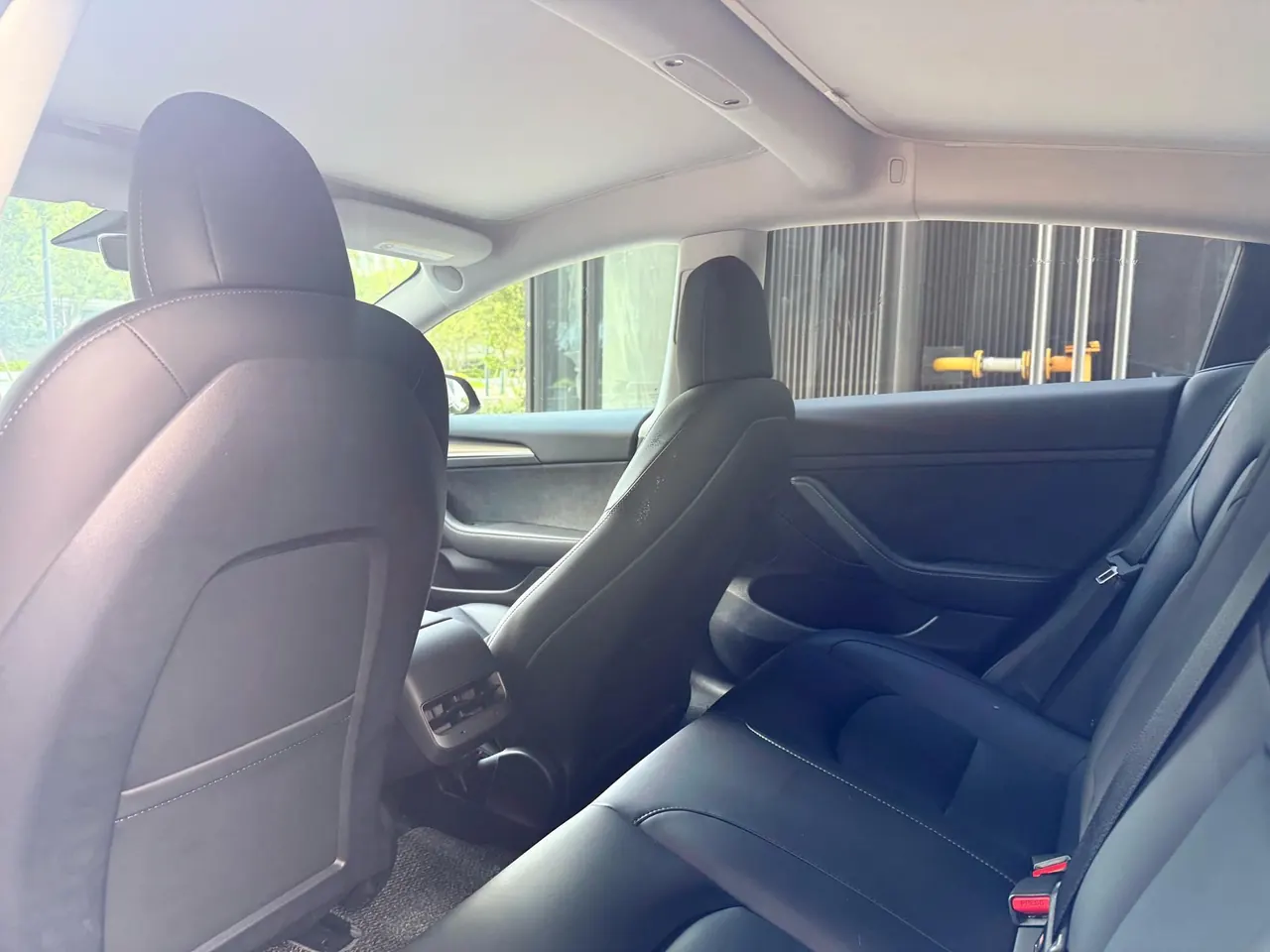 Tesla 2022 Model 3 rear-wheel drive version of automatic transmission 5
