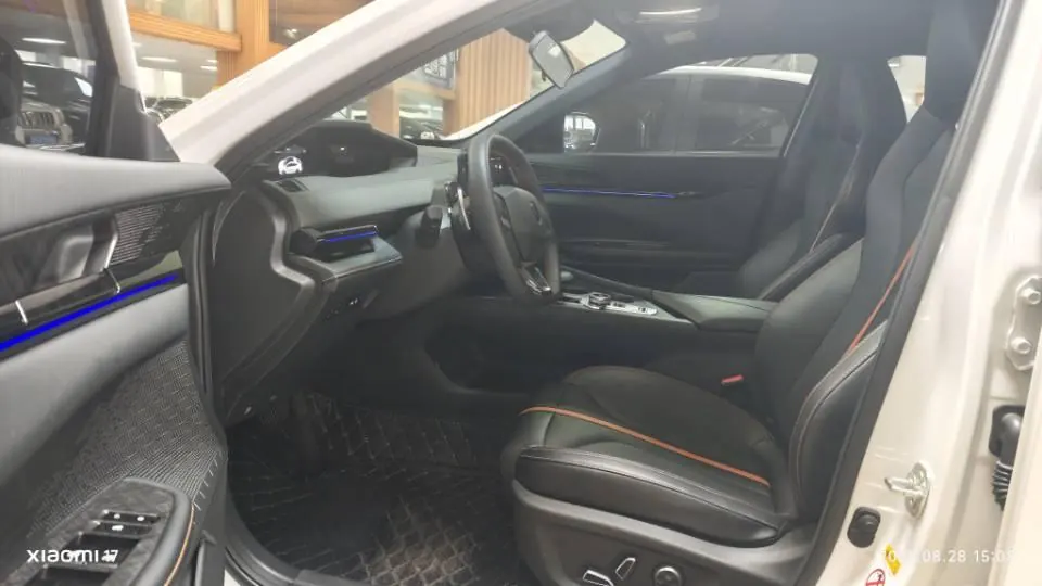 ChangAn 2024 UNI-V 1.5T Prestige Automatic 3