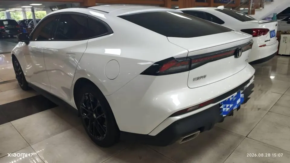 ChangAn 2024 UNI-V 1.5T Prestige Automatic 7