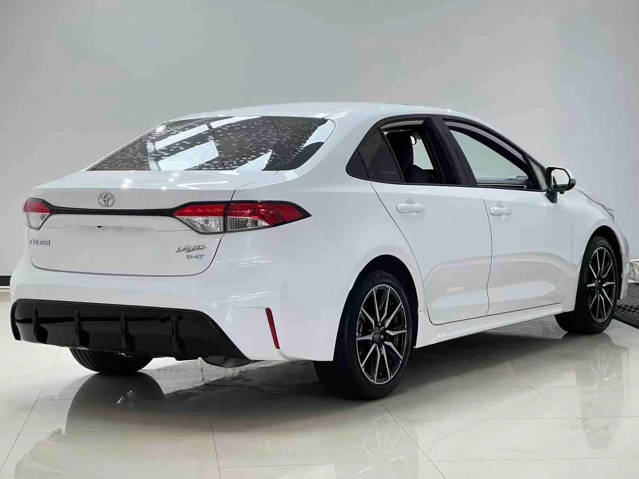 Toyota 2023 Lei Ling 1.2T Stepless 185T Sports Edition Automatic Gear 6