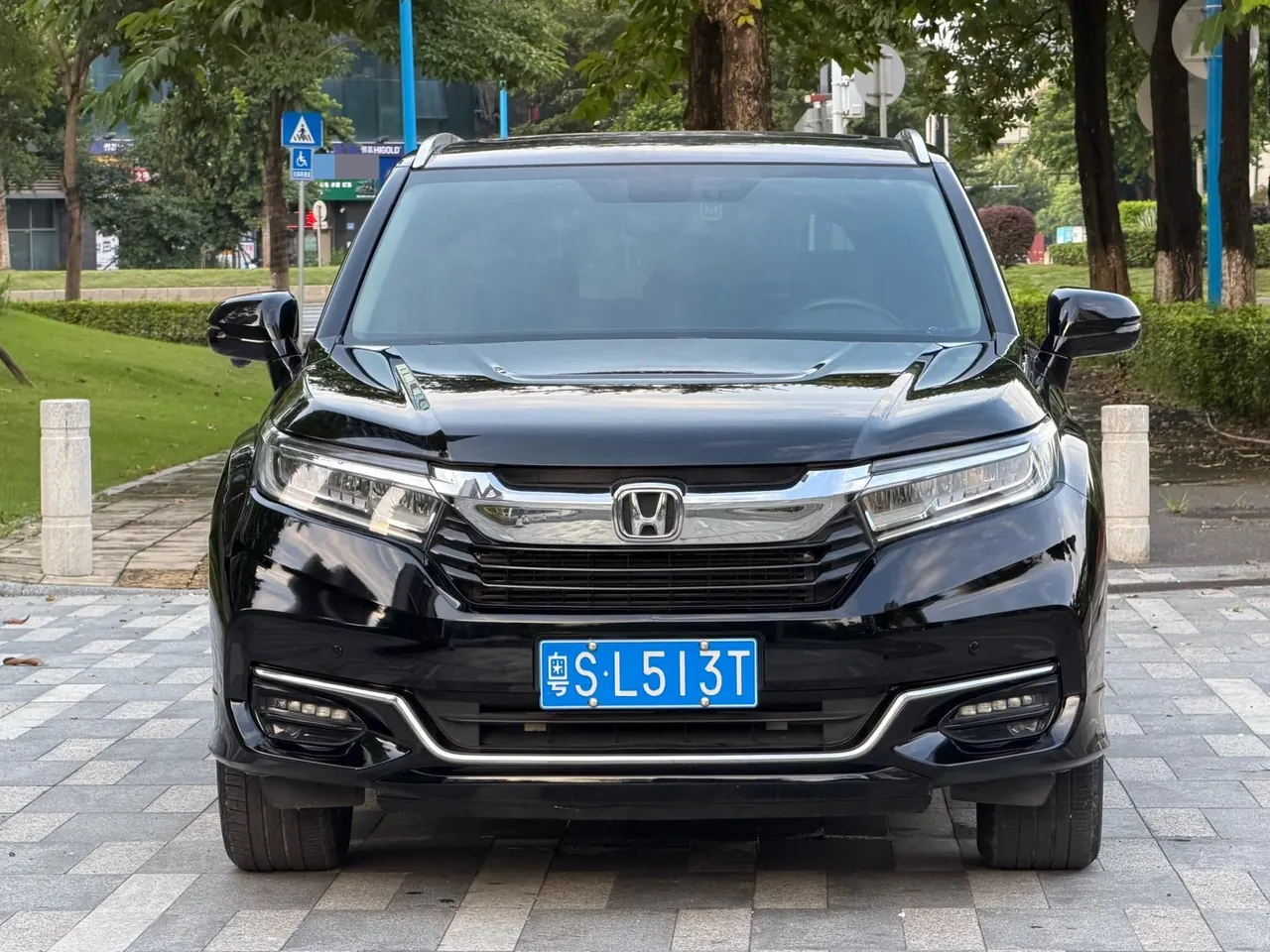Honda 2020 Crown Road 2.0T 370TURBO Two-Drive Deluxe Automatic Gear 2