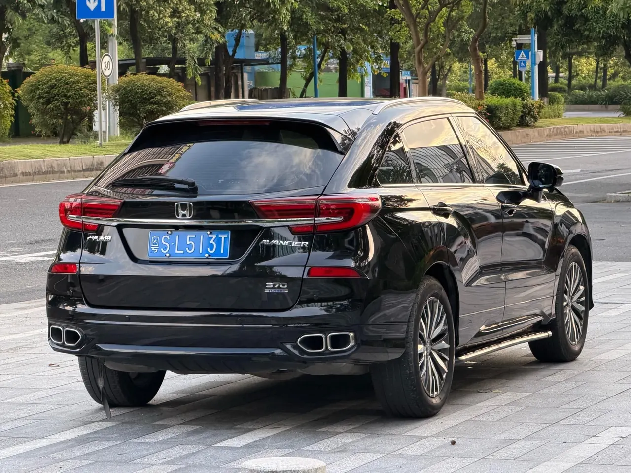 Honda 2020 Crown Road 2.0T 370TURBO Two-Drive Deluxe Automatic Gear 4
