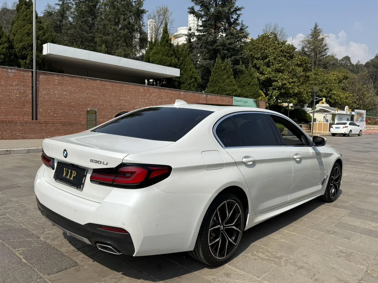 BMW 5 Series 2023 530Li 2.0T Exclusive M Sports Suit Automatic Gear 3
