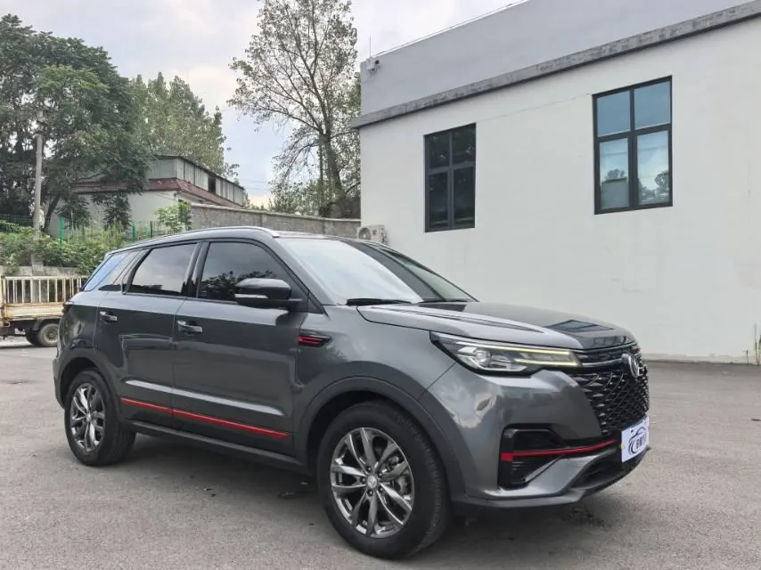 ChangAn 2022 CS55 PLUS 1.5T Blue Whale Deluxe Automatic Gear 3