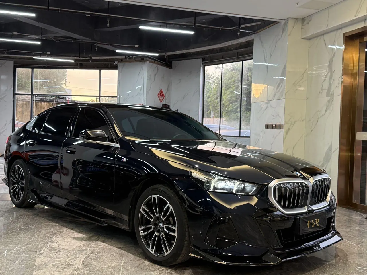 BMW 5 Series 2024 model 530Li 48V 2.0T Leading Edition M Sport Package Automatic 6