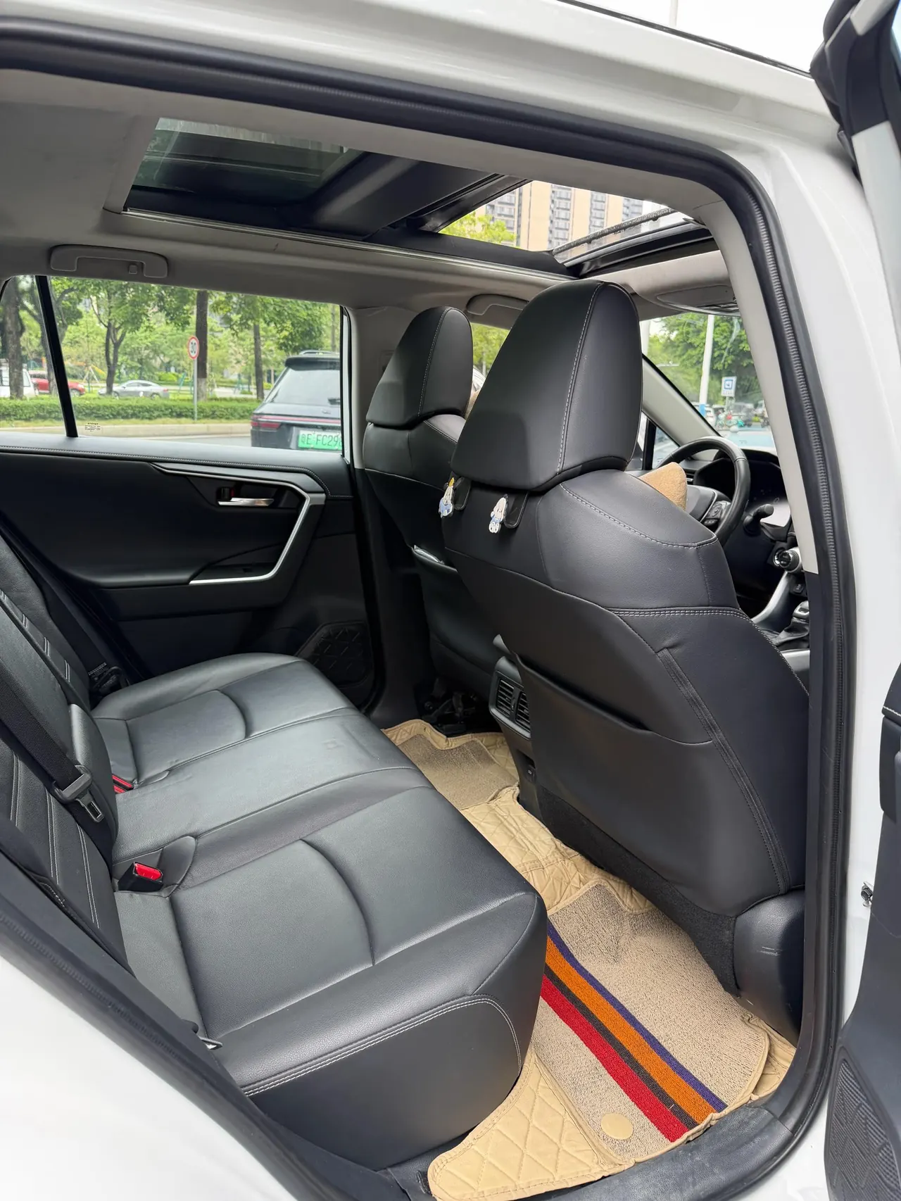 Toyota 2023 RAV4 Rongbo 2.0 Stepless Two-Drive Fashion Plus Edition Automatic Gear 7