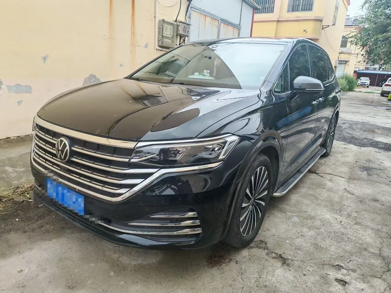 打开图片灯箱:Volkswagen 2023 Wei (Viloran) 2.0TSI 380TSI Premium Edition Automatic Gear