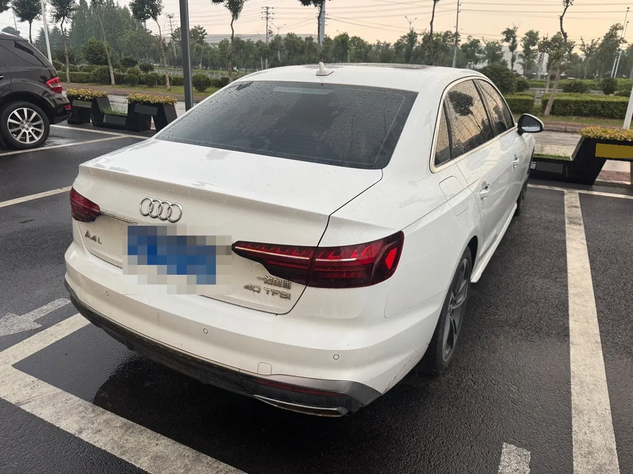 Audi 2020 A4L 2.0TFSI 40TFSI Fashion Dynamic Automatic 5