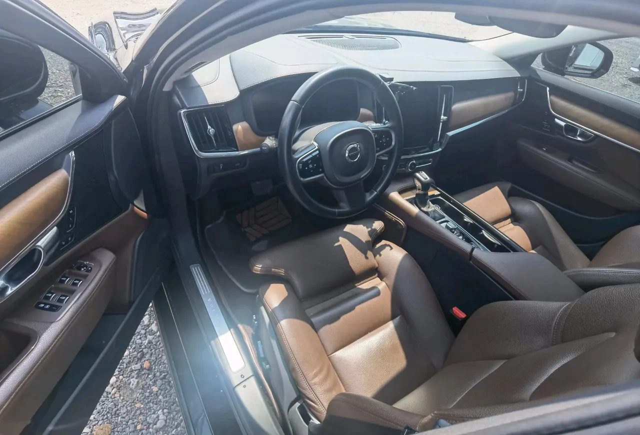 Volvo 2020 S90 2.0T T5 Zhiyuan Deluxe Edition Automatic Gear 4