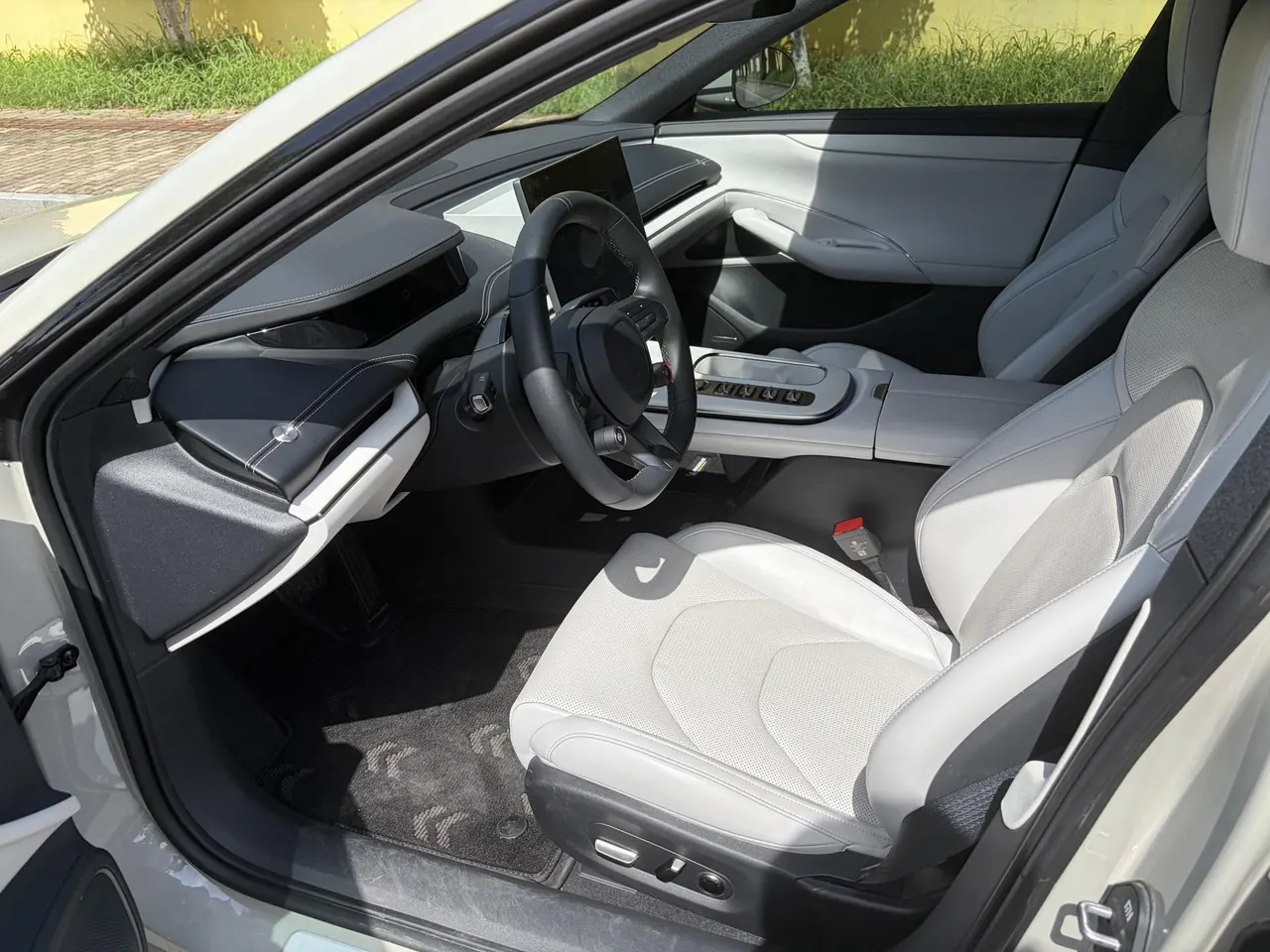 MI 2024 SU 7 830km Rear Drive Ultra Long Endurance High-end Smart Drive Pro Edition Automatic Gear 7