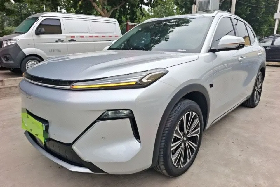 Open image lightbox: Geely Galaxy 2026 Starship 7 EM-i 1.5 135km Starship Edition Automatic Gear