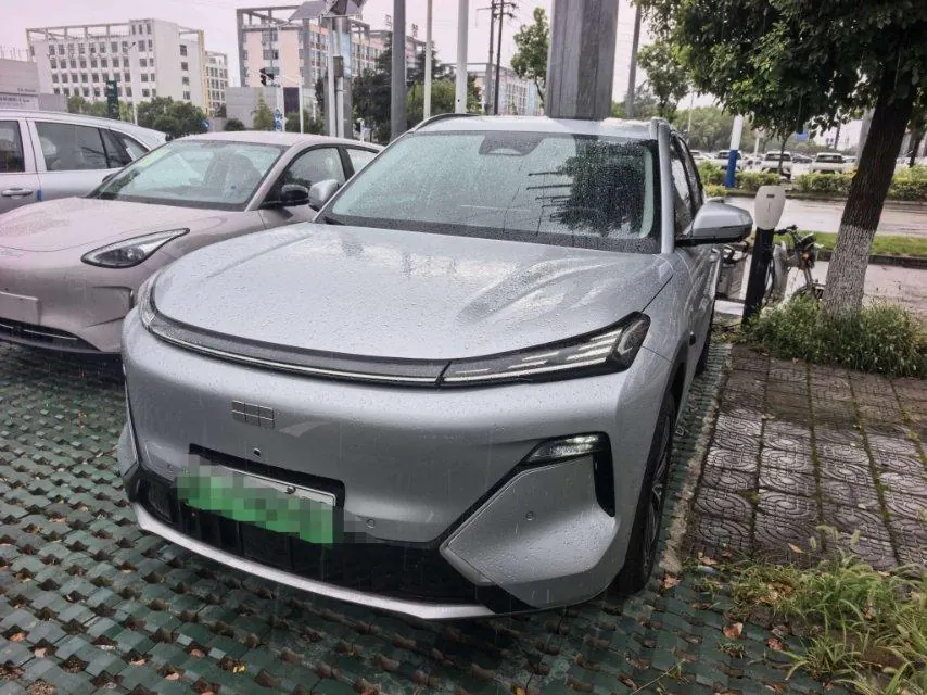 Geely Galaxy 2026 Starship 7 EM-i 1.5 135km Starship Edition Automatic Gear 4