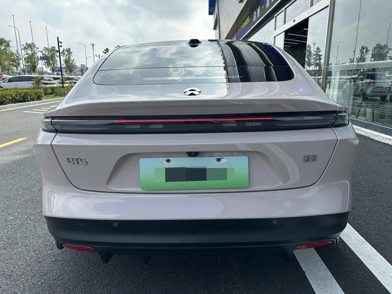 NIO 2024 ET5 75kWh automatic gear 6