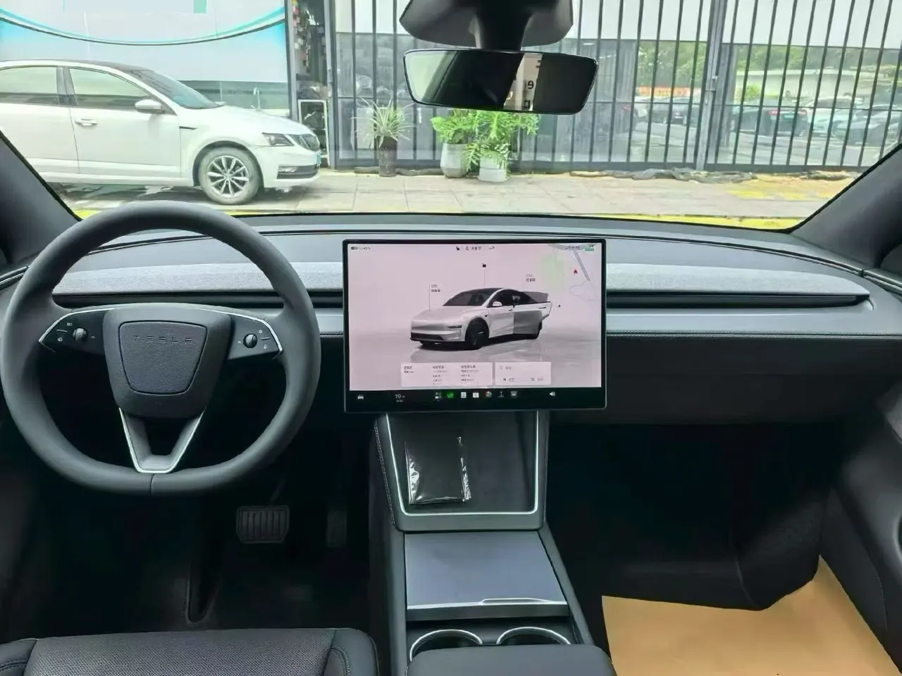 Tesla 2026 Model Y Rear-Wheel-Drive Automatic 6