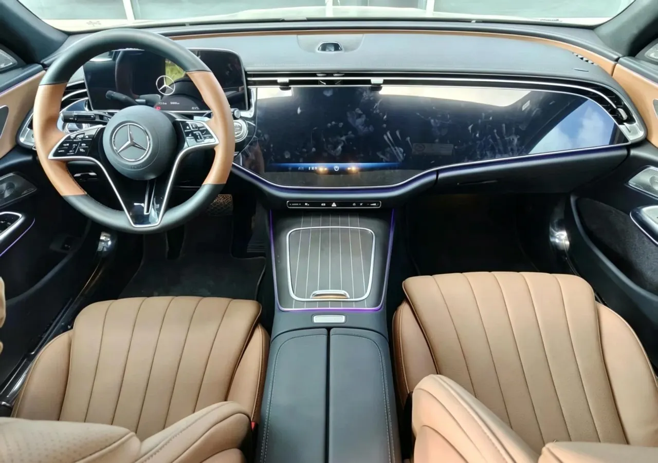 Mercedes Benz E-Class 2026 model E 300 L 48V 2.0T Luxury Edition Automatic 3