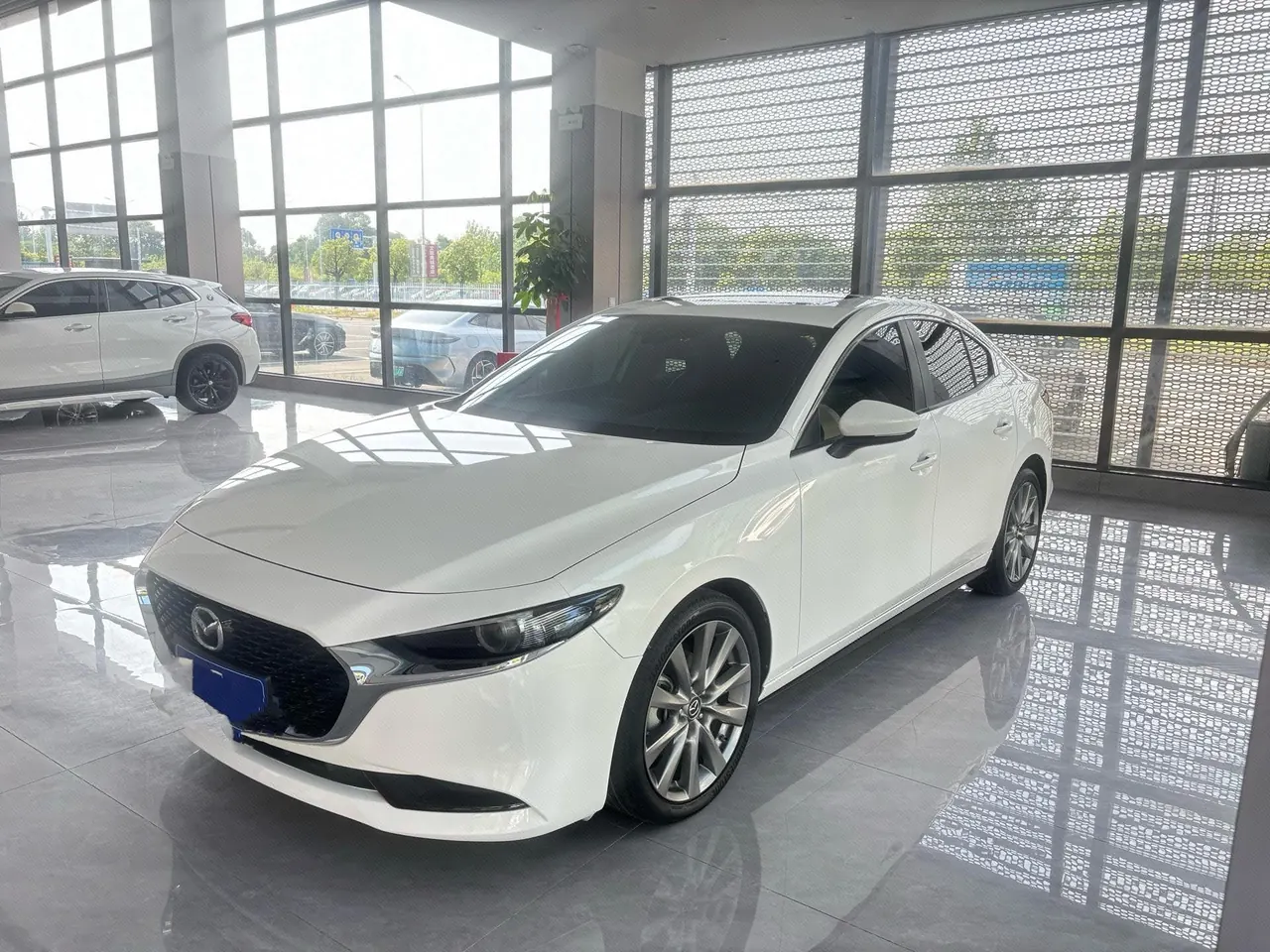 打开图片灯箱:Mazda 3 Oncorsela 2023 Mazda 3 Oncorsela-sedan 2.0 quality automatic transmission