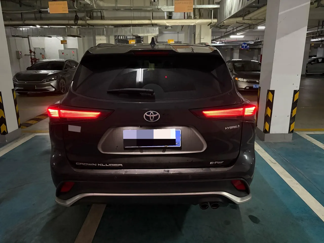 Toyota 2023 Crown Land Release 2.5 Stepless Four-wheel Drive Premium Edition Automatic Gear 8